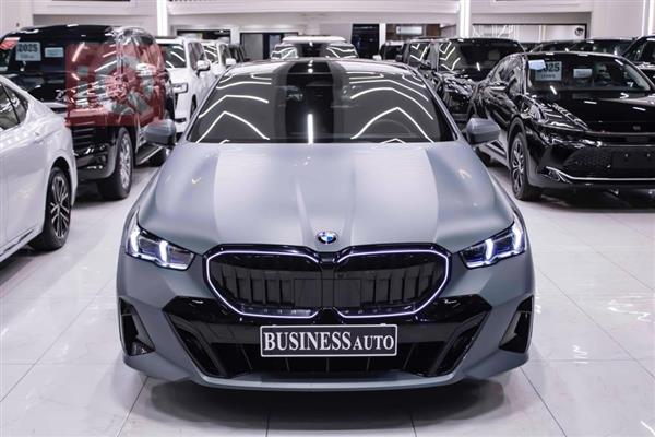 بی ئێم دەبڵیو سیریەس 5 2024  بۆ فرۆشتن لە عێراق - هەولێر